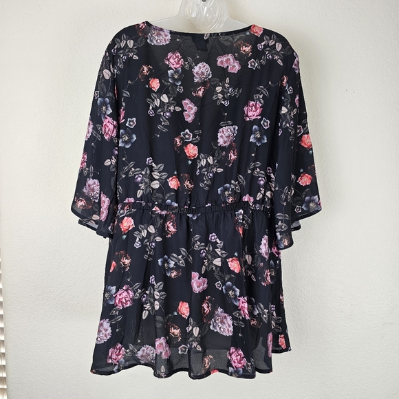 Torrid Black Floral Top Size 2 - Picture 4 of 9